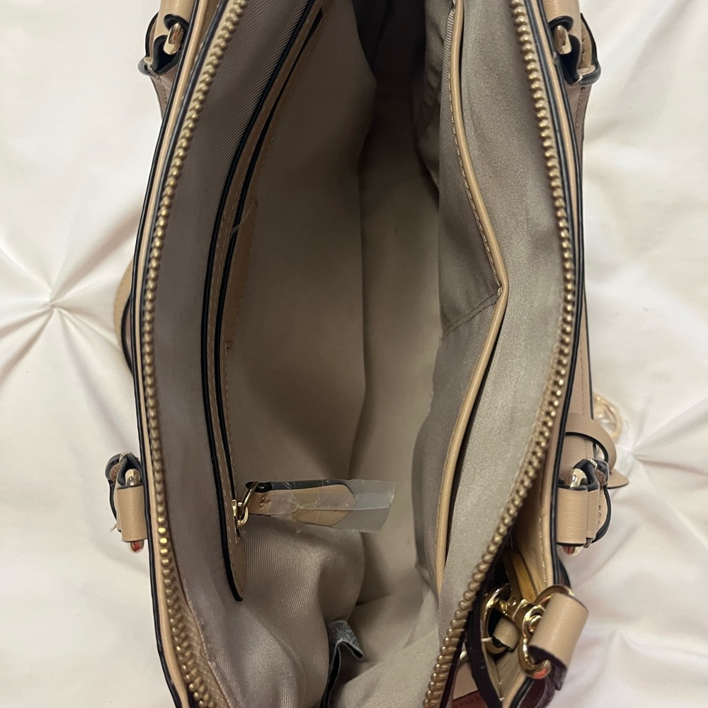 Nine West paisley jet set Crossbody Bag - Picture 5 of 5